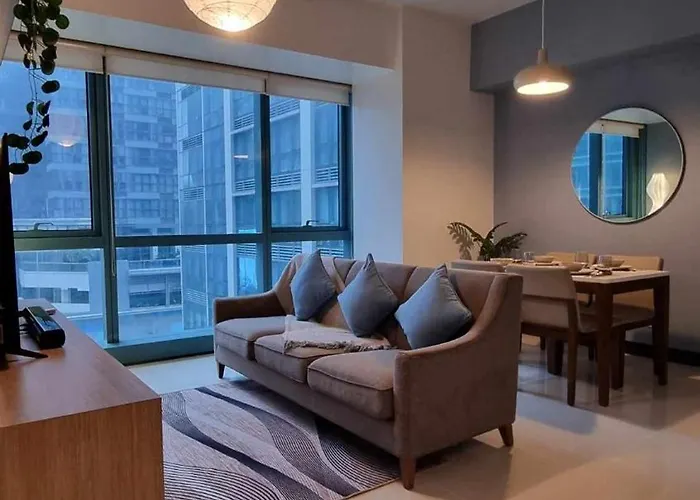 Apartment Elegant Modern 2-br Bgc Near Malls & Cafes Manila