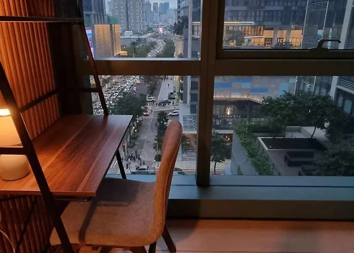 Elegant Modern 2-br Bgc Near Malls & Cafes Apartment Manila
